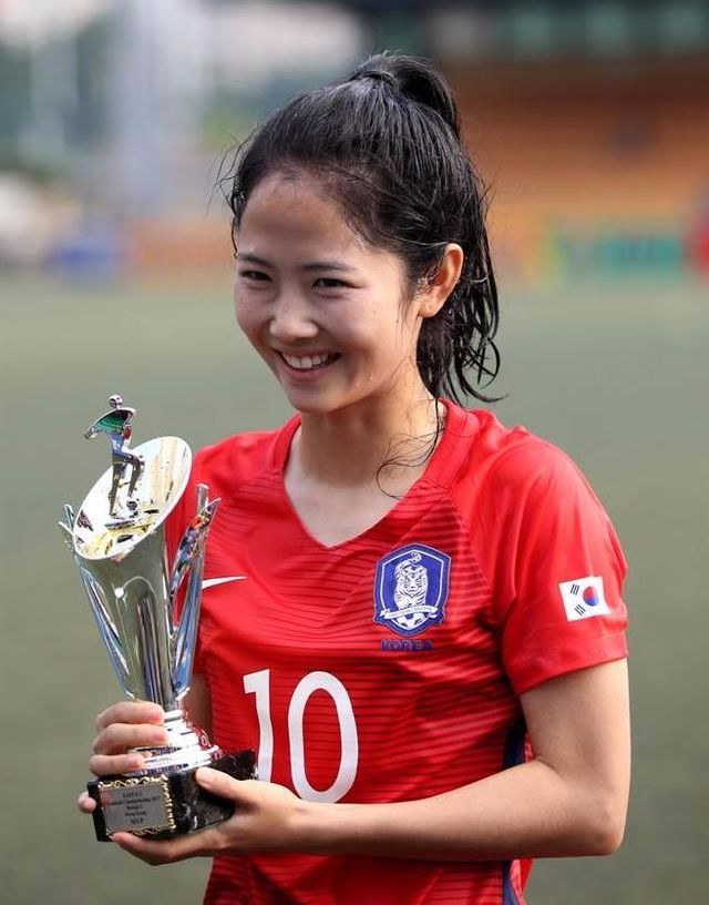 子弹与红唇